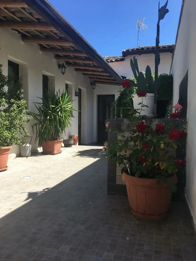 Nzina Maison De Charme Nicolosi Italien